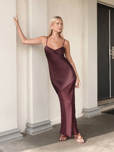 Load image into Gallery viewer, Ownley Alize Midi Dress (Plum)