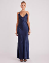 Load image into Gallery viewer, SNDYS Spain Maxi (Navy)
