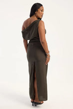 Load image into Gallery viewer, Lioness Sweetheart Maxi (Chocolate)